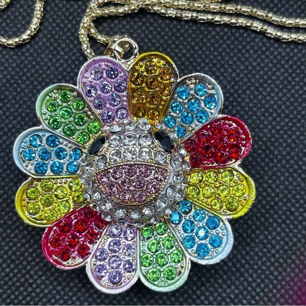 NECKLACE! Betsey Johnson meets Murakami! Flower Smile Face w Gems BNWT - Picture 3 of 9